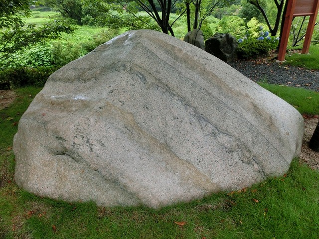 写真-3　層状花崗岩.jpg